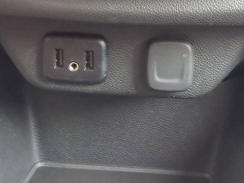 Used 2021 Chevrolet Traverse LT w/ LPO, Floor Liner Package image 30