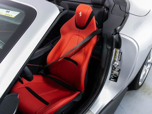 Certified 2025 Ferrari Roma Spider image 5