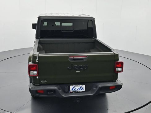 Used 2023 Jeep Gladiator Sport AWD/4WD image 34