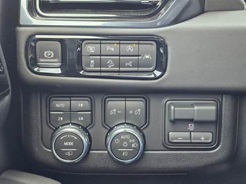 New 2026 GMC Yukon AT4 Ultimate AWD/4WD image 36