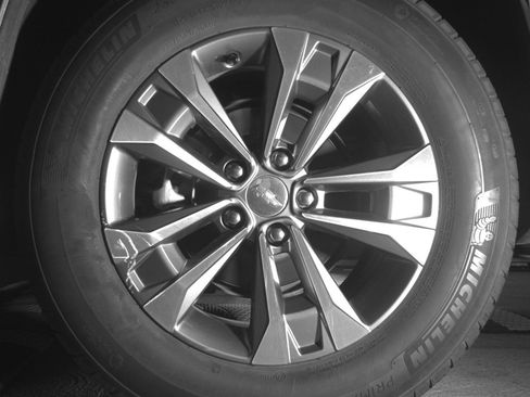 Used 2025 Chevrolet Equinox LT AWD/4WD image 14