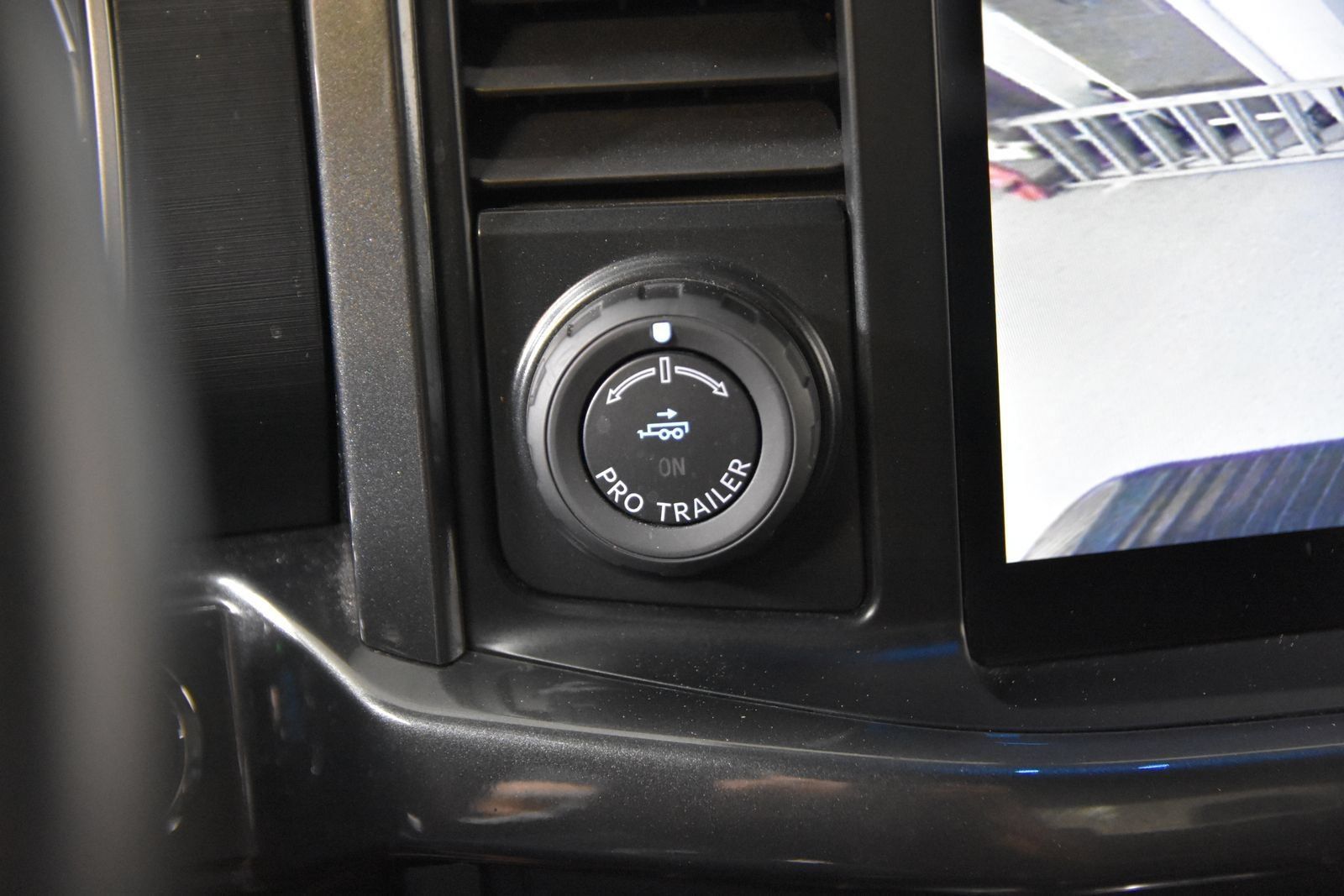 Used 2022 Ford F150 XLT w/ Equipment Group 302A High AWD/4WD image 27
