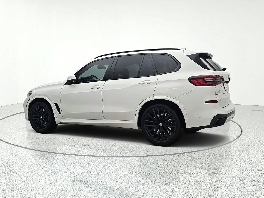 Used 2020 BMW X5 xDrive40i w/ M Sport Package AWD/4WD image 5