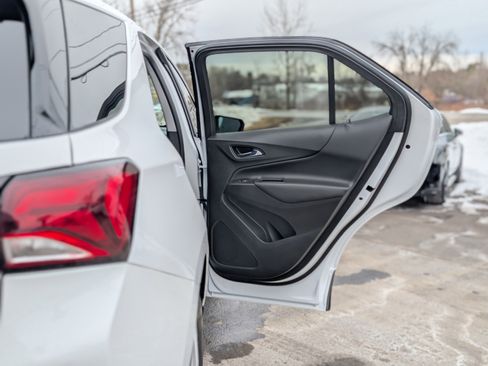 Used 2022 Chevrolet Equinox LT image 41