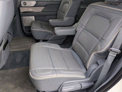 Used 2023 Lincoln Navigator Black Label image 19