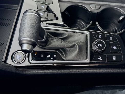 Certified 2023 Kia Sportage EX AWD/4WD image 17