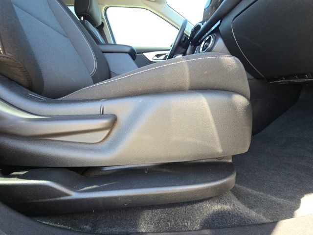 Used 2024 Chevrolet Blazer LT FWD image 17