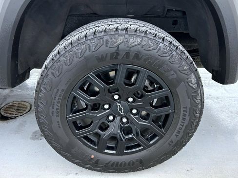 Used 2023 Chevrolet Colorado Trail Boss w/ Advanced Trailering Package image 22