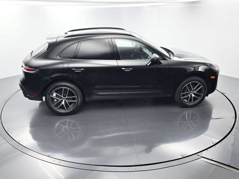 Certified 2026 Porsche Macan AWD/4WD image 41