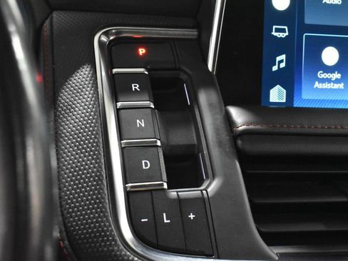 Used 2022 Chevrolet Tahoe RST w/ Luxury Package image 16