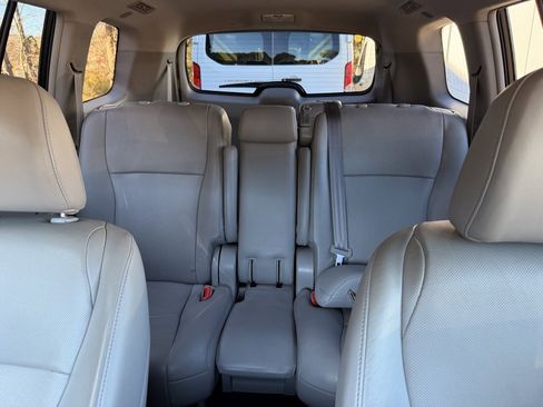 Used 2013 Toyota Highlander Limited image 28