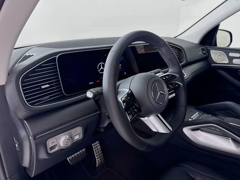 New 2026 Mercedes-Benz GLS 450 4MATIC image 10