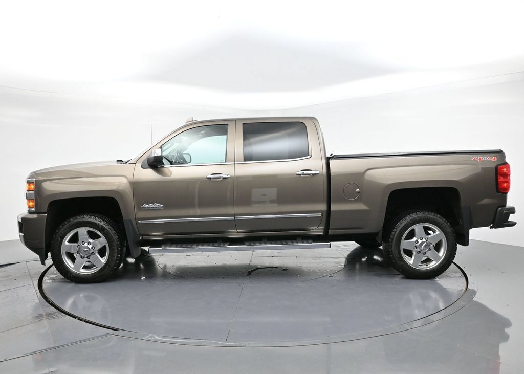 Used 2015 Chevrolet Silverado 2500 High Country w/ High Country Premium Package AWD/4WD image 5