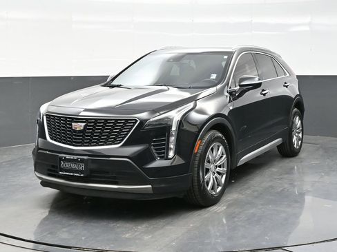 Certified 2022 Cadillac XT4 Premium Luxury w/ Enhanced Visibility Package image 2