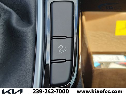 New 2026 Kia Seltos S FWD image 27