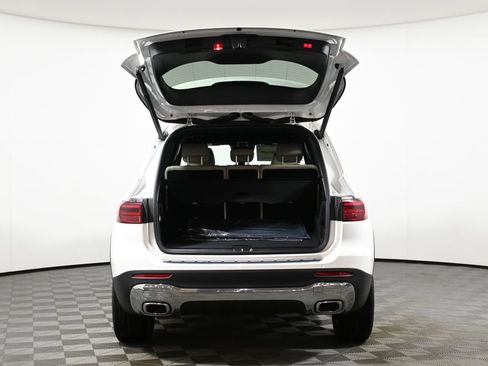 Certified 2025 Mercedes-Benz GLB 250 4MATIC image 27