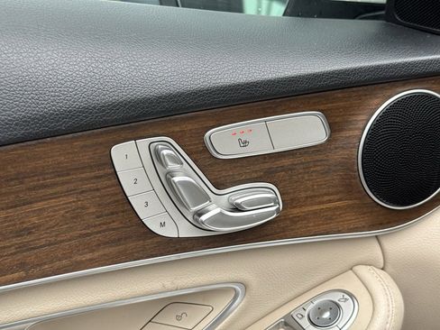 Used 2020 Mercedes-Benz C 300 Sedan image 4