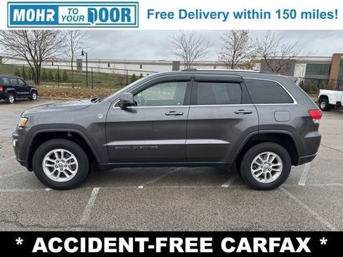 Used 2019 Jeep Grand Cherokee Laredo image 4