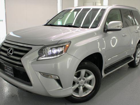 Used 2017 Lexus GX 460 Premium 4D SUV 4WD image 26