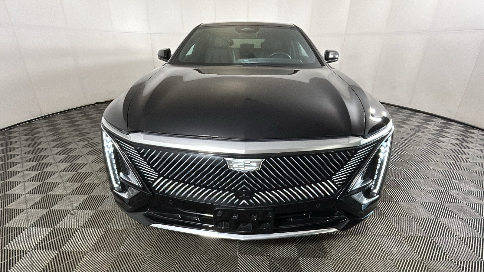 Used 2024 Cadillac Lyriq Luxury RWD image 7