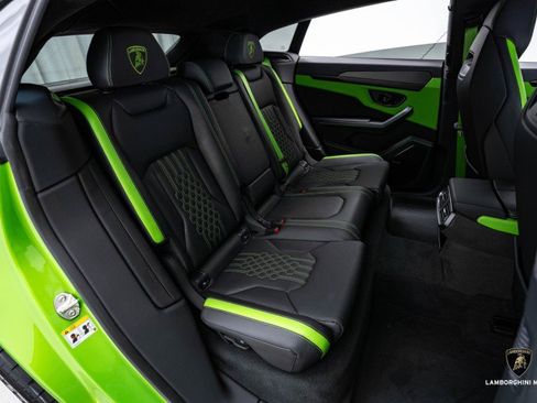 Used 2025 Lamborghini Urus SE image 60