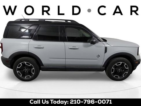 Used 2023 Ford Bronco Sport Outer Banks w/ Tech Package AWD/4WD image 9