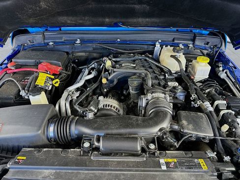 Used 2023 Jeep Gladiator Mojave AWD/4WD image 31