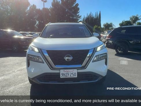 Used 2023 Nissan Rogue SL w/ SL Premium Package FWD image 2
