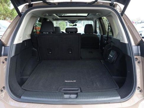 Certified 2025 Nissan Rogue SV w/ SV Premium Package image 8