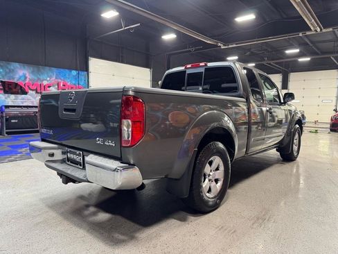 Used 2009 Nissan Frontier SE w/ SE Value Truck Pkg AWD/4WD image 6