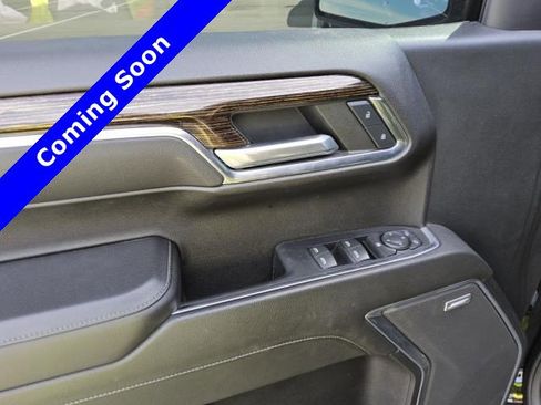 Used 2022 GMC Sierra 1500 Elevation w/ Elevation Premium Package image 17