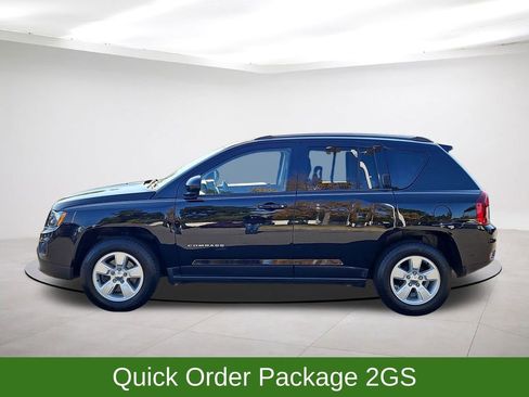 Used 2016 Jeep Compass Latitude image 4