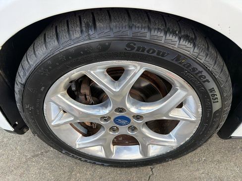 Used 2012 Ford Focus Titanium image 18