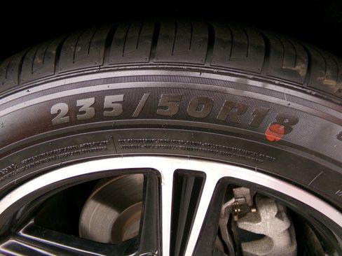 Used 2024 Ford Mustang Premium image 23