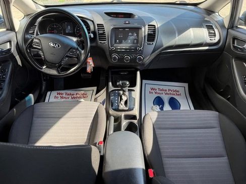 Used 2017 Kia Forte S FWD image 13
