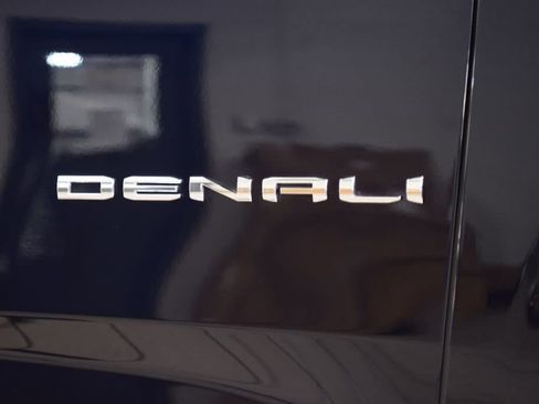 Used 2024 GMC Yukon Denali AWD/4WD image 17