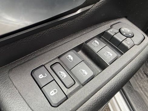 Used 2025 RAM 1500 Tradesman AWD/4WD image 15