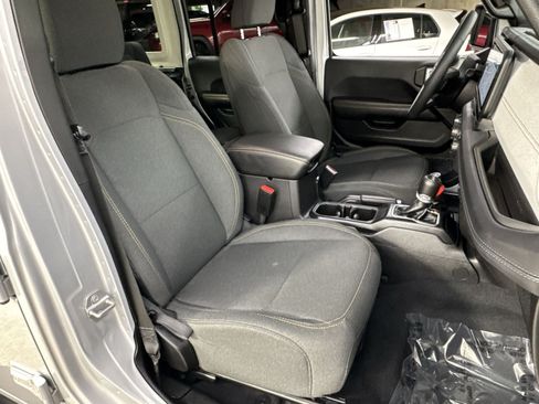 Used 2024 Jeep Wrangler Unlimited Sahara AWD/4WD image 51