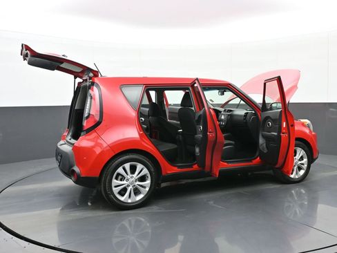 Used 2015 Kia Soul + image 47