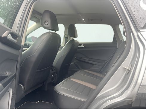 Used 2023 Volkswagen Taos SEL AWD/4WD image 13