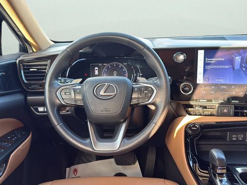 Used 2022 Lexus NX 250 FWD w/ Towing Package (2000 Lbs) image 13