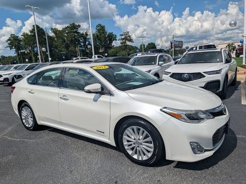 Used 2014 Toyota Avalon Limited w/ Technology Package FWD image 30