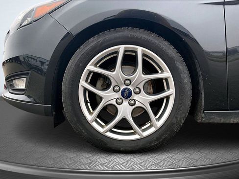 Used 2015 Ford Focus SE w/ Equipment Group 201A image 9