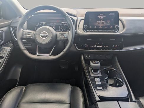 Used 2021 Nissan Rogue SL FWD image 13