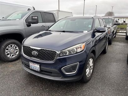 Used 2016 Kia Sorento LX w/ LX Convenience Package