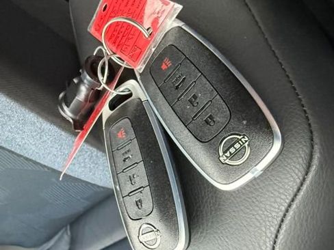 New 2025 Nissan Versa SV w/ Trunk Package image 29