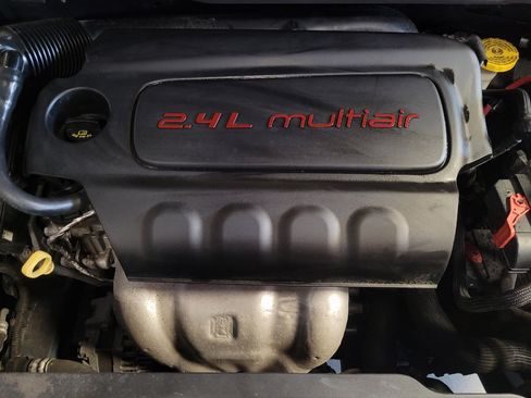 Used 2021 Jeep Compass Latitude FWD image 30