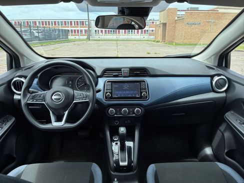 Used 2025 Nissan Versa SV FWD image 26