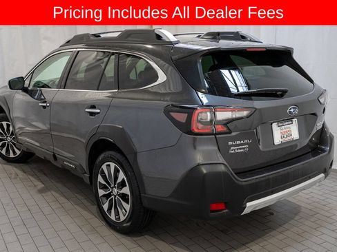 Used 2023 Subaru Outback Touring AWD/4WD image 3