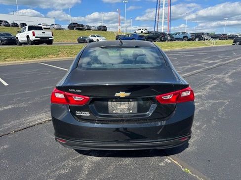 Used 2017 Chevrolet Malibu LS FWD image 4